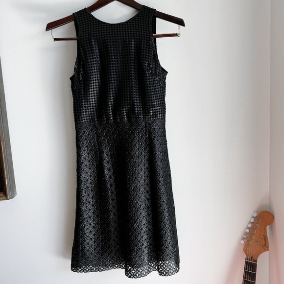 Leon Max Limited Edition Metallic Black Laser Cut Mini Dress Size 2 - Picture 4 of 10